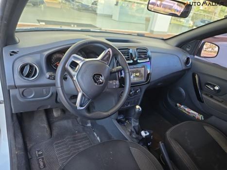 RENAULT Logan 1.0 12V 4P FLEX SCE ZEN, Foto 3