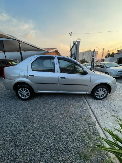 RENAULT Logan 1.0 16V 4P FLEX AUTHENTIQUE, Foto 4