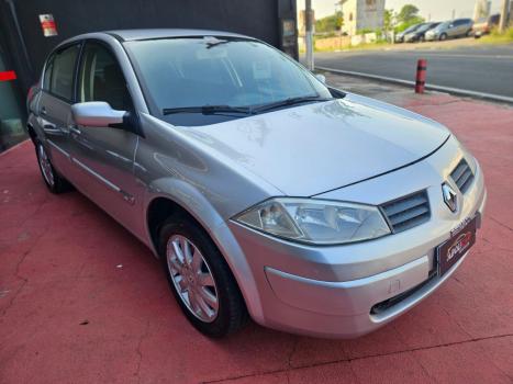 RENAULT Megane Sedan 1.6 16V 4P FLEX DYNAMIQUE, Foto 3