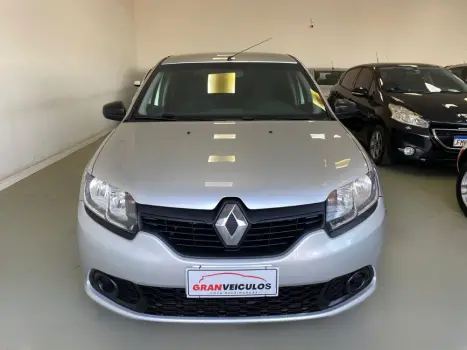 RENAULT Sandero 1.0 16V 4P FLEX AUTHENTIQUE, Foto 2