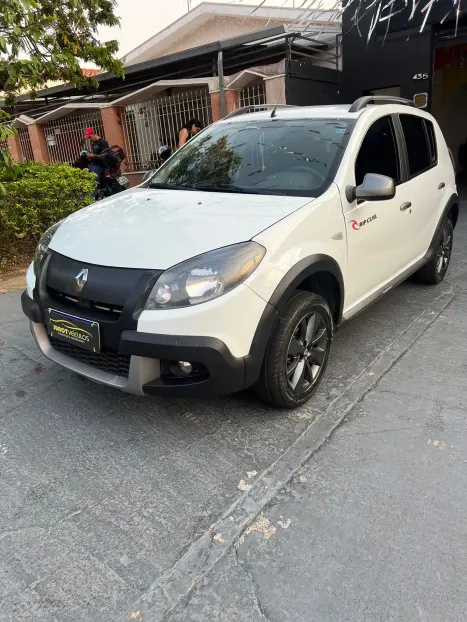 RENAULT Sandero 1.6 4P FLEX STEPWAY, Foto 3