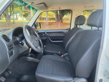 SUZUKI Jimny 1.3 16V 4 ALL 4X4, Foto 8