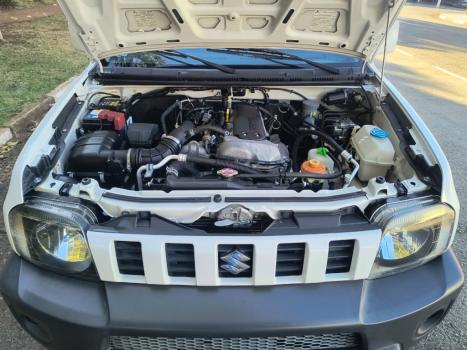 SUZUKI Jimny 1.3 16V 4 ALL 4X4, Foto 16