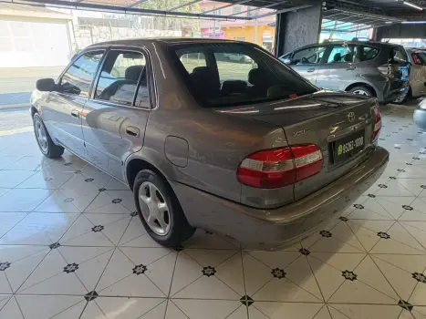 TOYOTA Corolla 1.8 16V 4P XEI, Foto 6