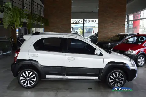 TOYOTA Etios Cross 1.5 16V 4P, Foto 8