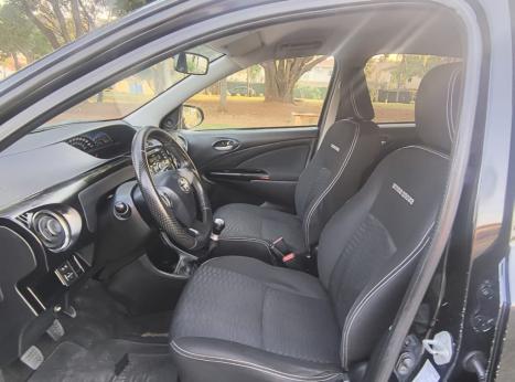 TOYOTA Etios Cross 1.5 16V 4P, Foto 6