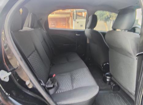 TOYOTA Etios Cross 1.5 16V 4P, Foto 10