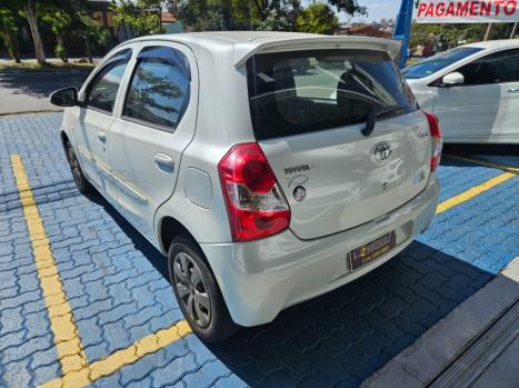 TOYOTA Etios Hatch 1.3 16V 4P FLEX X, Foto 2