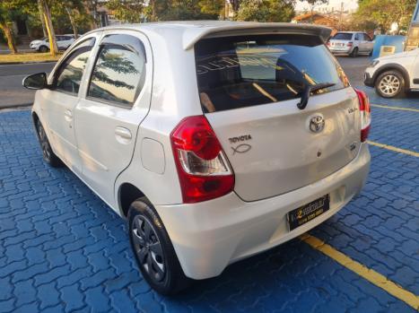 TOYOTA Etios Hatch 1.3 16V 4P FLEX X, Foto 2