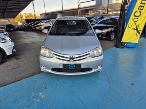 TOYOTA Etios Hatch 1.3 16V 4P FLEX X, Foto 2