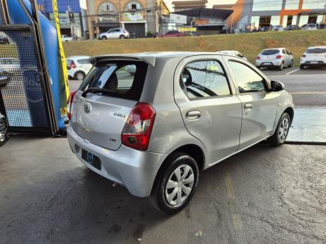 TOYOTA Etios Hatch 1.3 16V 4P FLEX X, Foto 4