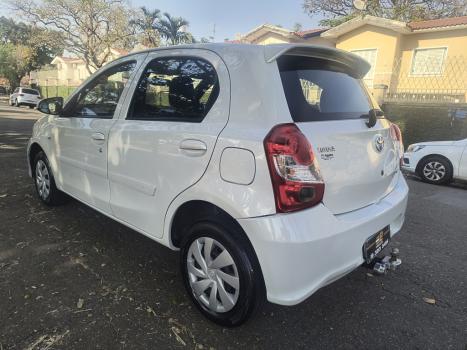 TOYOTA Etios Hatch 1.3 16V 4P FLEX X, Foto 6