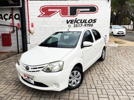 TOYOTA Etios Hatch 1.3 16V 4P FLEX X, Foto 3