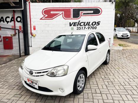 TOYOTA Etios Hatch 1.3 16V 4P FLEX X, Foto 4