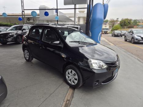 TOYOTA Etios Hatch 1.3 16V 4P FLEX X, Foto 2