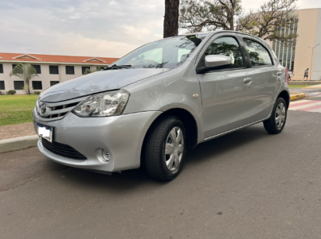 TOYOTA Etios Hatch 1.5 16V 4P FLEX XS, Foto 2