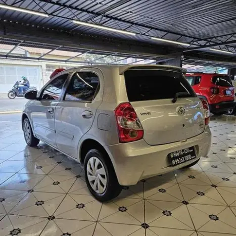 TOYOTA Etios Hatch 1.5 16V 4P FLEX XS, Foto 8