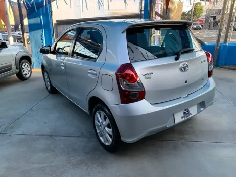 TOYOTA Etios Hatch 1.5 16V 4P FLEX X PLUS, Foto 4