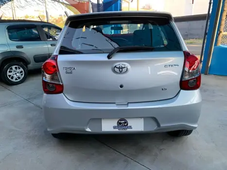 TOYOTA Etios Hatch 1.5 16V 4P FLEX X PLUS, Foto 5