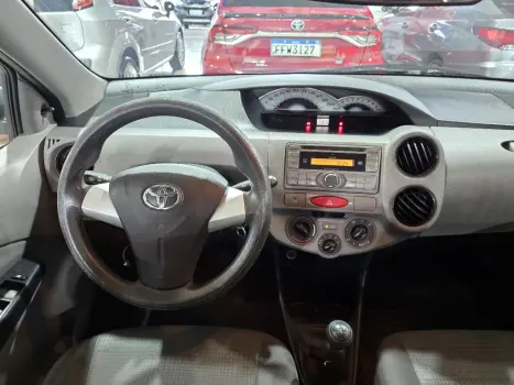 TOYOTA Etios Hatch 1.3 16V 4P FLEX XS, Foto 10