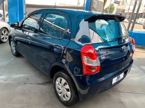 TOYOTA Etios Hatch 1.3 16V 4P FLEX, Foto 4