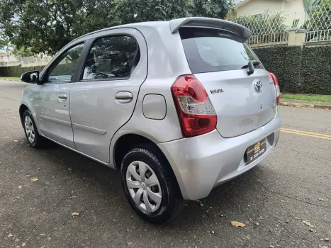 TOYOTA Etios Hatch 1.3 16V 4P FLEX X, Foto 11