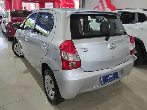 TOYOTA Etios Hatch 1.3 16V 4P FLEX XS, Foto 4