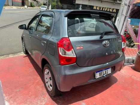 TOYOTA Etios Hatch 1.3 16V 4P FLEX X, Foto 5