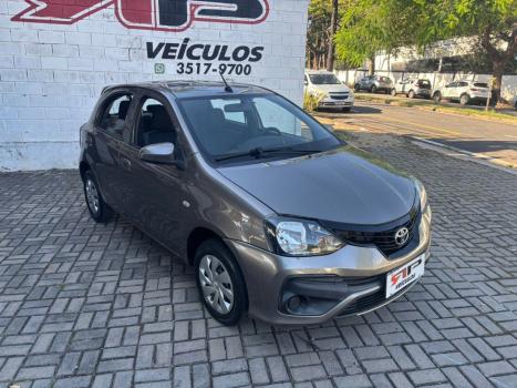 TOYOTA Etios Hatch 1.3 16V 4P FLEX X AUTOMTICO, Foto 2