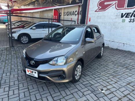 TOYOTA Etios Hatch 1.3 16V 4P FLEX X AUTOMTICO, Foto 3