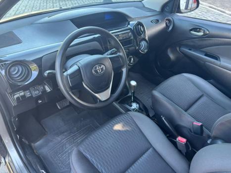 TOYOTA Etios Hatch 1.3 16V 4P FLEX X AUTOMTICO, Foto 11