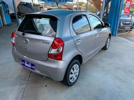 TOYOTA Etios Hatch 1.3 16V 4P FLEX X, Foto 6