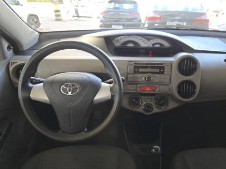 TOYOTA Etios Hatch 1.3 16V 4P FLEX XS, Foto 10