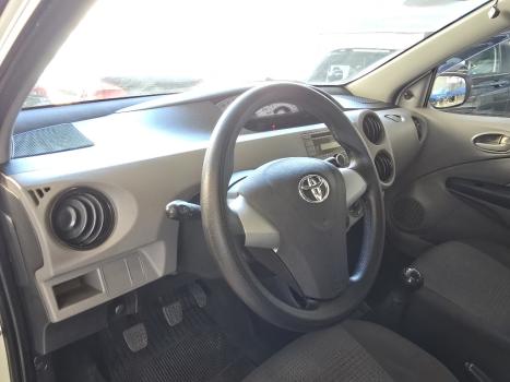 TOYOTA Etios Hatch 1.3 16V 4P FLEX XS, Foto 13