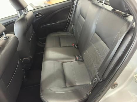 TOYOTA Etios Hatch 1.5 16V 4P FLEX PLATINUM AUTOMTICO, Foto 8