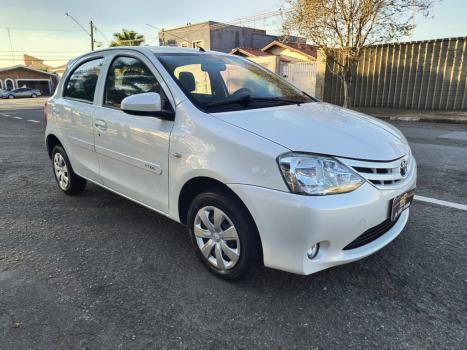 TOYOTA Etios Hatch 1.3 16V 4P FLEX X, Foto 3