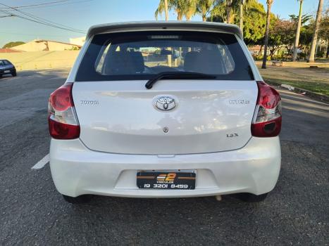 TOYOTA Etios Hatch 1.3 16V 4P FLEX X, Foto 4
