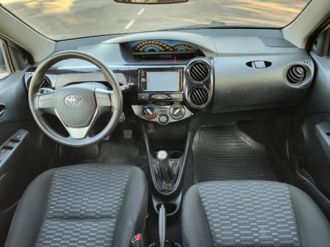 TOYOTA Etios Hatch 1.3 16V 4P FLEX X, Foto 10