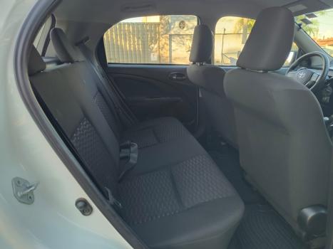 TOYOTA Etios Hatch 1.3 16V 4P FLEX X, Foto 13