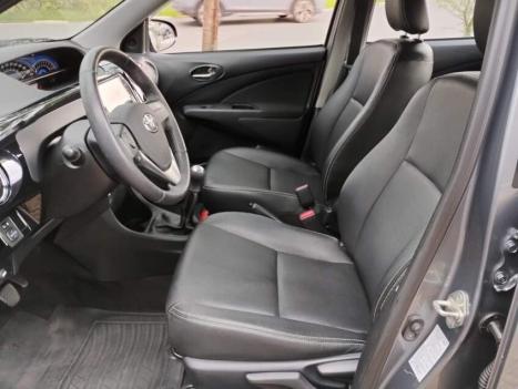TOYOTA Etios Hatch 1.5 16V 4P FLEX XLS, Foto 4