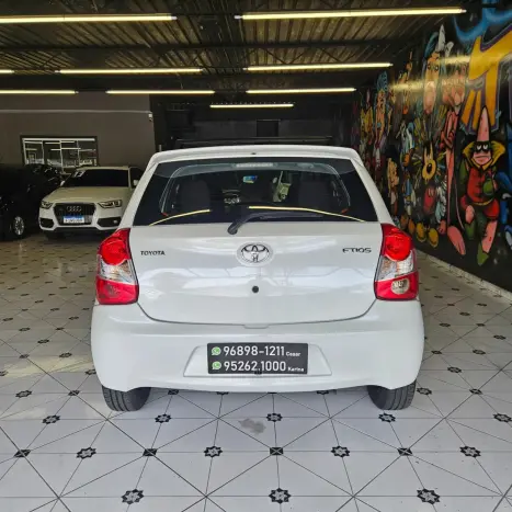 TOYOTA Etios Hatch 1.3 16V 4P FLEX X, Foto 4