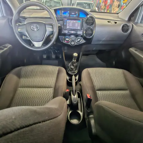 TOYOTA Etios Hatch 1.3 16V 4P FLEX X, Foto 12