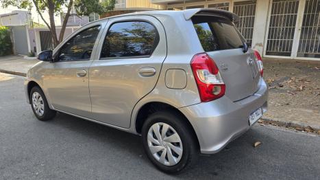 TOYOTA Etios Hatch 1.3 16V 4P FLEX X, Foto 4