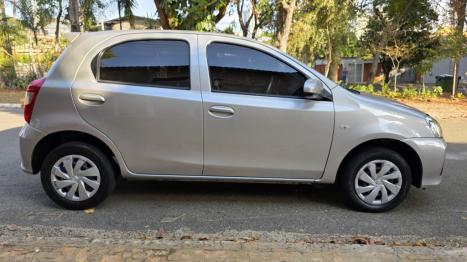 TOYOTA Etios Hatch 1.3 16V 4P FLEX X, Foto 7