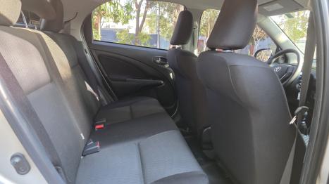 TOYOTA Etios Hatch 1.3 16V 4P FLEX X, Foto 11