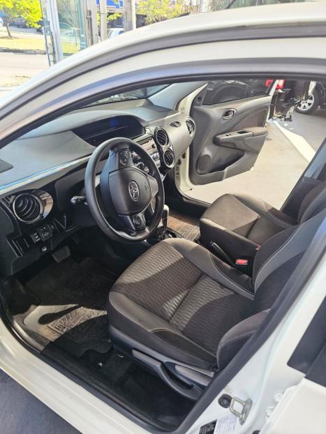 TOYOTA Etios Hatch 1.5 16V 4P FLEX X PLUS AUTOMTICO, Foto 9