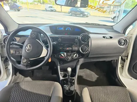TOYOTA Etios Hatch 1.5 16V 4P FLEX X PLUS AUTOMTICO, Foto 13