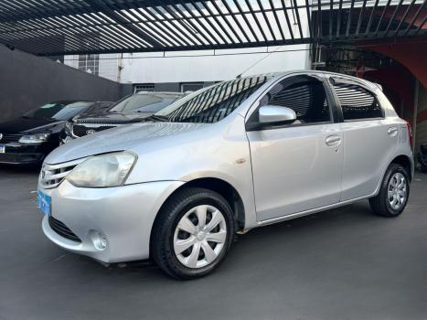 TOYOTA Etios Hatch 1.3 16V 4P FLEX XS, Foto 1