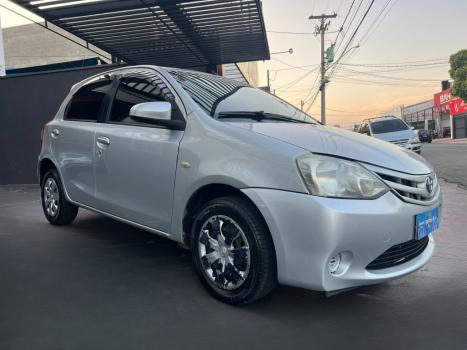 TOYOTA Etios Hatch 1.3 16V 4P FLEX XS, Foto 3