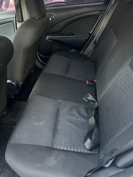 TOYOTA Etios Hatch 1.3 16V 4P FLEX XS, Foto 8